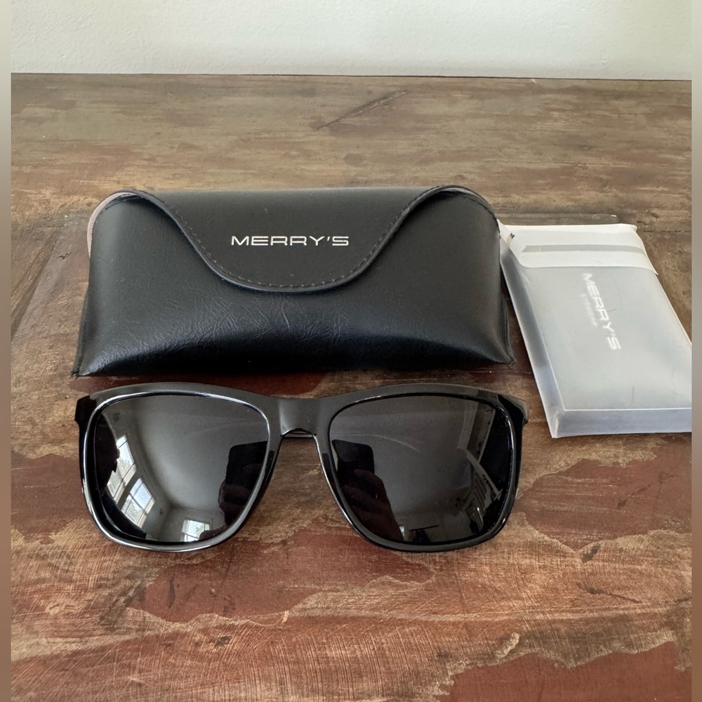 Merry’s Unisex Men Women Polarized Sunglasses With Case‎